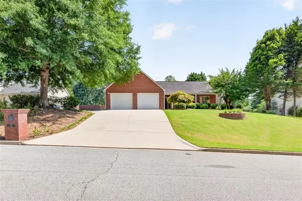 1561 Timber Heights Drive, Loganville, GA 30052
