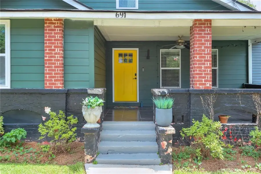 691 Florence Place Nw, Atlanta, GA 30318 - #2