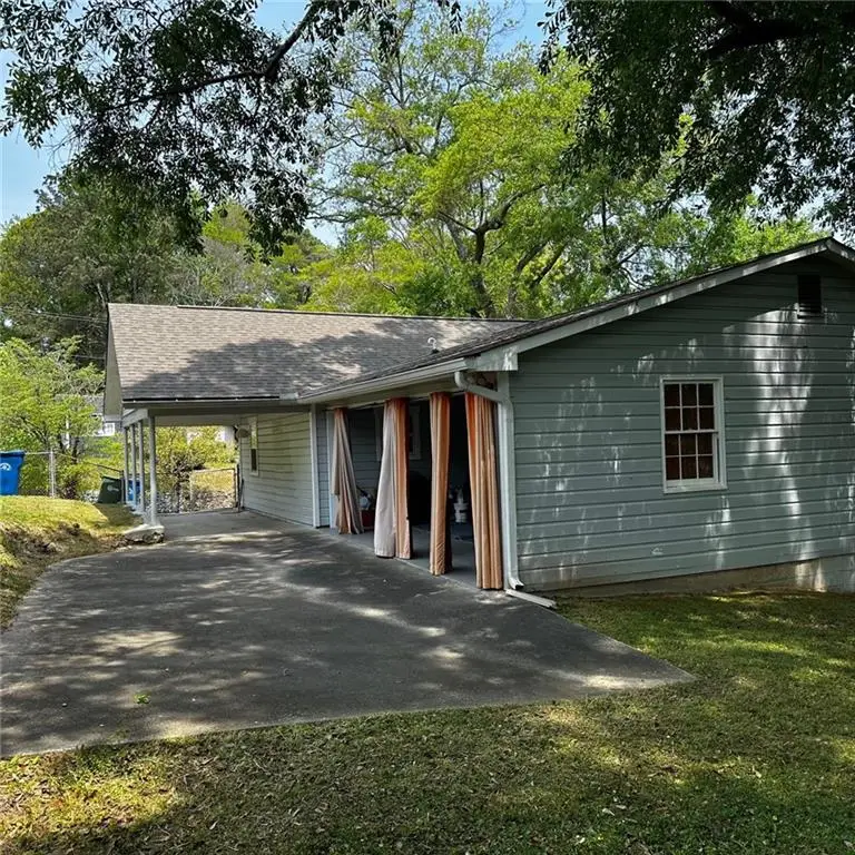 2260 Carver Drive Nw, Atlanta, GA 30314 - #2