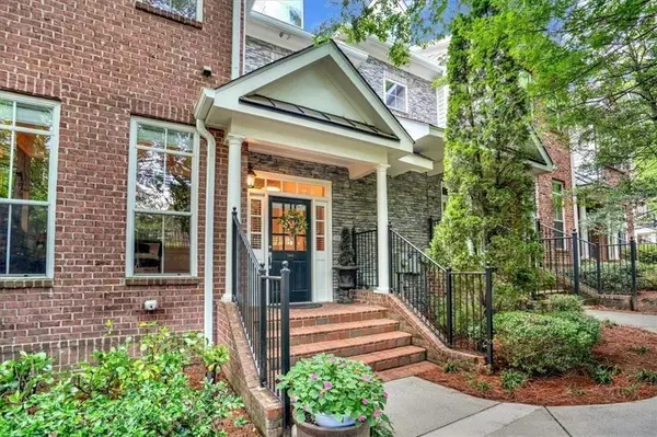 5464 Glenridge View Ne, Sandy Springs, GA 30342