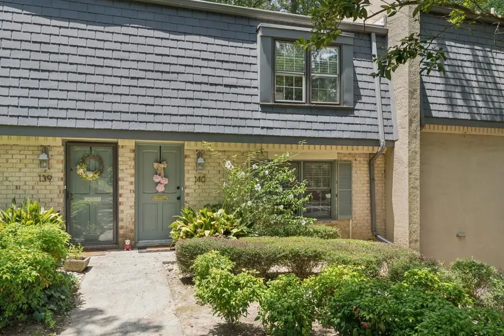 140 Amherst Place Nw, Atlanta, GA 30327 - #1