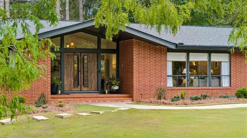 334 Luther Bailey, Senoia, GA 30276 - #1