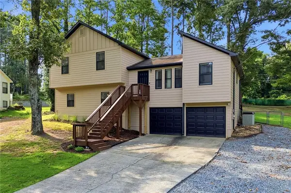 4032 Maxanne Drive Nw, Kennesaw, GA 30144