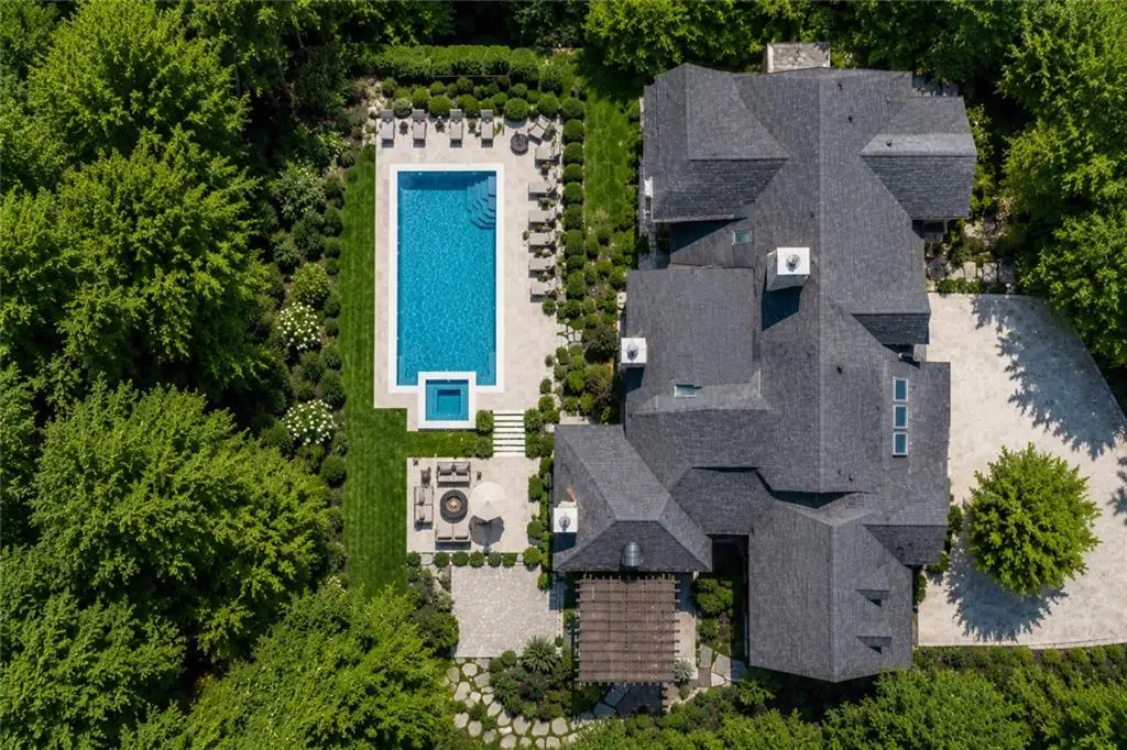 366 Blackland Road Nw, Atlanta, GA 30342 - #1