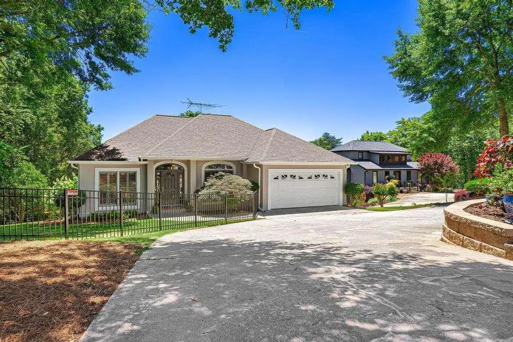 166 Knox Circle, Lavonia, GA 30553 - #1