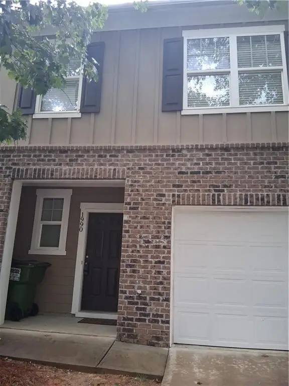 1990 E Millstream Hollow, Conyers, GA 30012