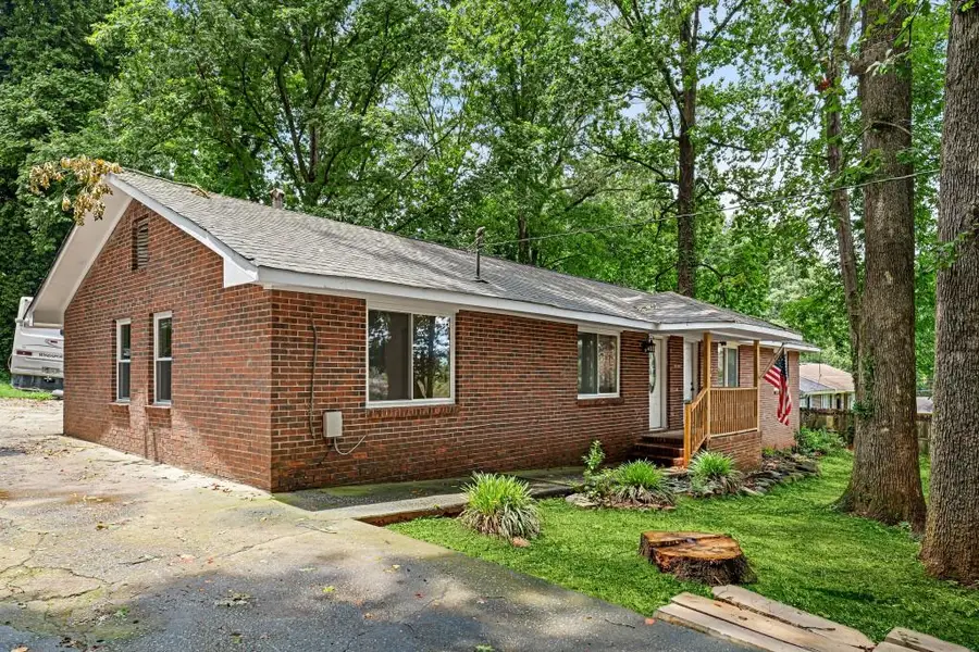 481 E Johns Road Nw, Lilburn, GA 30047 - #3