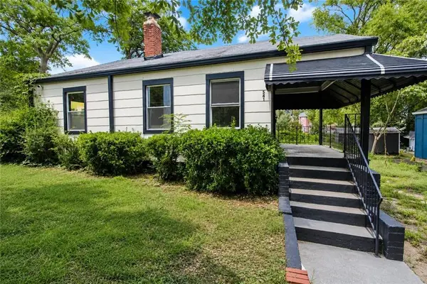 541 W Lake Avenue Nw, Atlanta, GA 30318