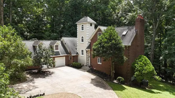 5599 Stone Creek Drive, Stone Mountain, GA 30087