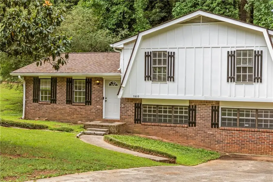 5809 Oakleaf Way, Stone Mountain, GA 30087 - #3