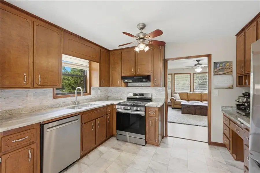 2416 Broward Drive Ne, Marietta, GA 30066 - #3