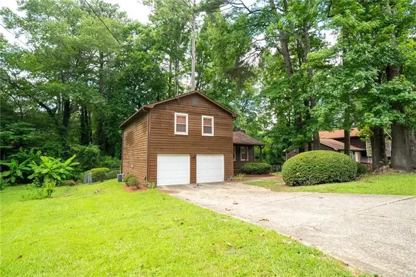 724 Ridge Avenue, Stone Mountain, GA 30083