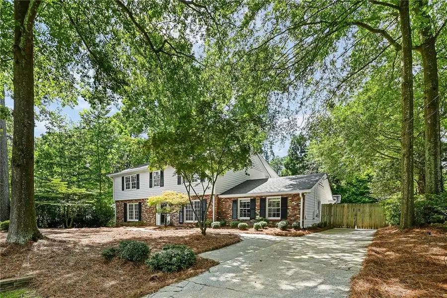 4696 Devonshire Road, Dunwoody, GA 30338 - #3