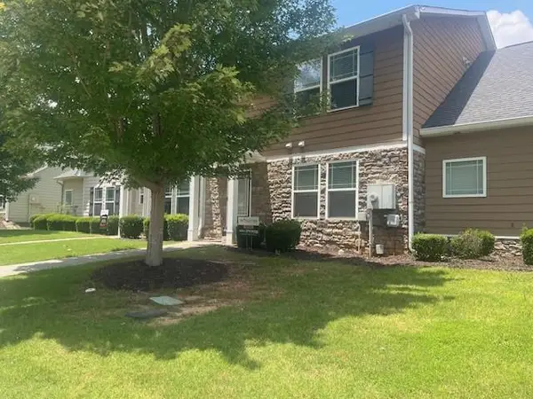 6165 Garden Circle, Douglasville, GA 30135