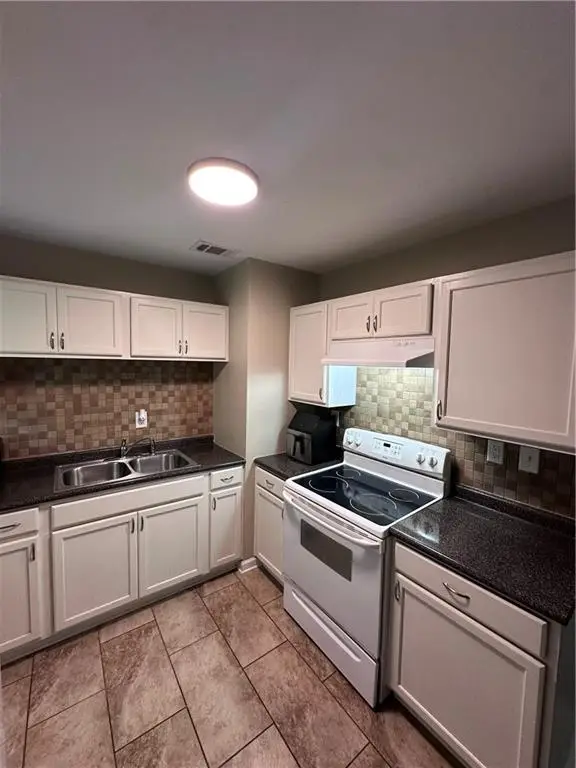 4315 Elkan Avenue, Macon, GA 31206