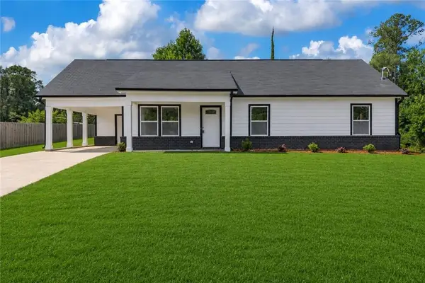 1084 W Adrian Circle Sw, Conyers, GA 30094