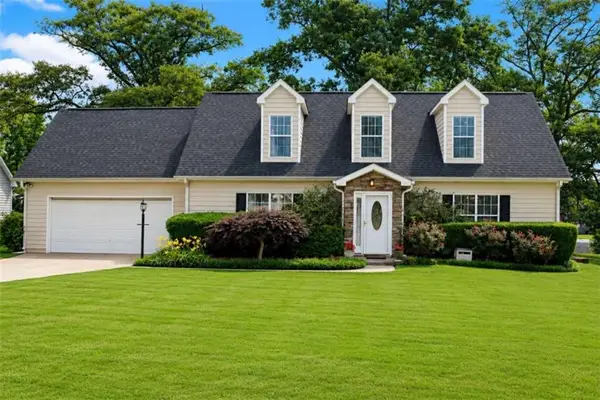 40 Lake Charles Crossing, Covington, GA 30016