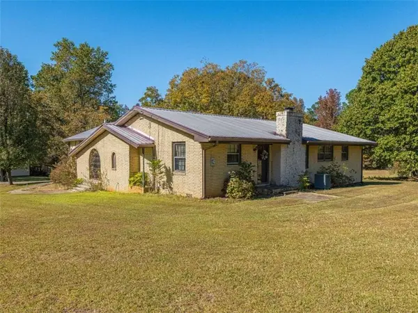8736 Camp Road, Winston, GA 30187