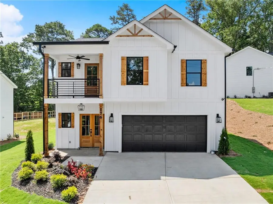 172 Llewellyn St, Clarkesville, GA 30523 - #2