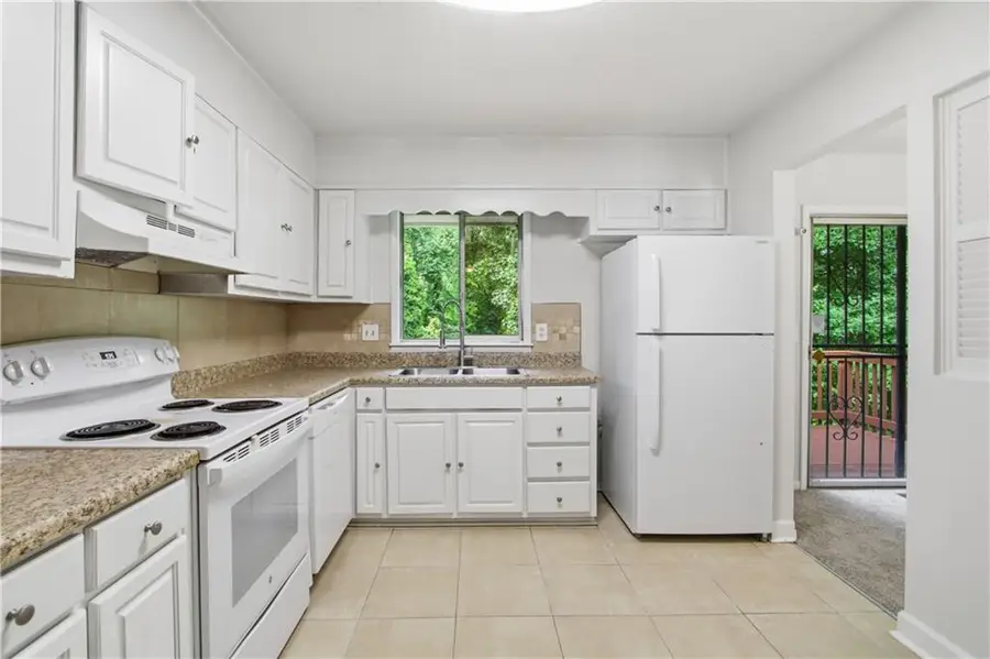1446 Walnut Ridge Way, Stone Mountain, GA 30083 - #2
