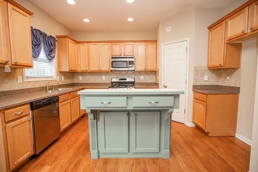 1870 Garbrooke Cove, Lawrenceville, GA 30046 - #2