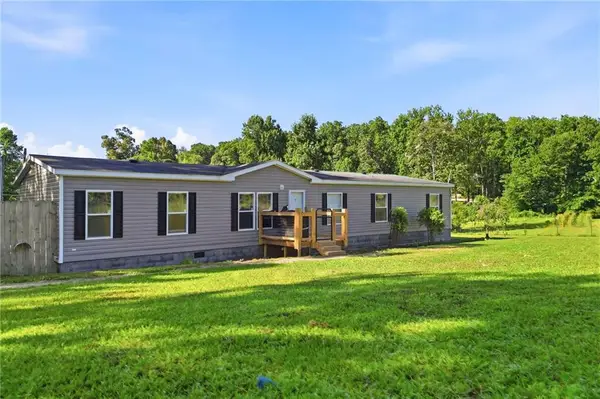 945 Cape Trail, Talking Rock, GA 30175