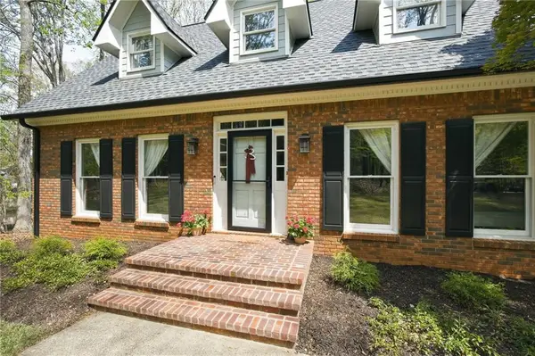 502 Riverview Court, Woodstock, GA 30188