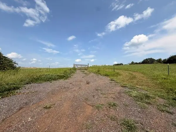 000 Rainey Rd, Temple, GA 30179