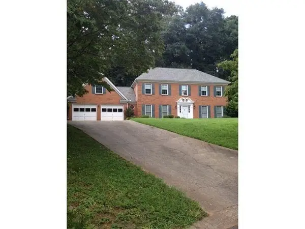 5497 Georgetown Trace Sw, Lilburn, GA 30047