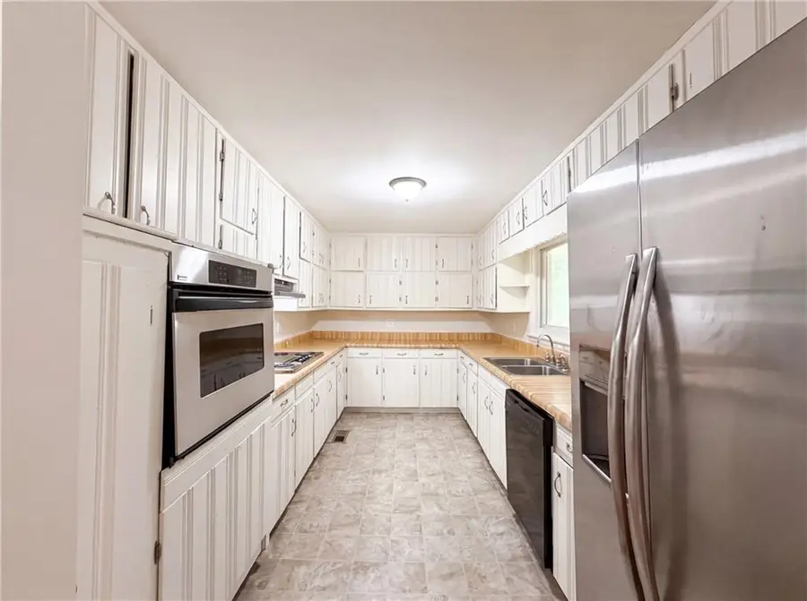 210 Pinewood Lane, Stockbridge, GA 30281 - #2