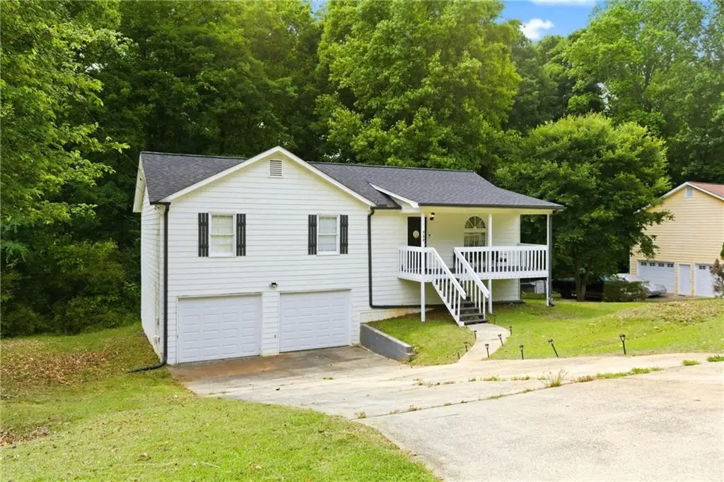 134 Landing Lane, Powder Springs, GA 30127 - #1
