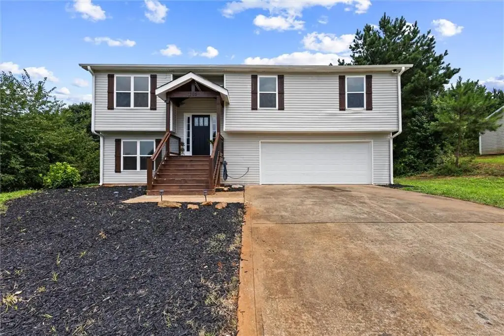 305 Hunters Trace, Covington, GA 30014 - #1