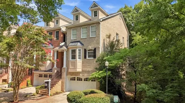 1017 Emory Parc Place, Decatur, GA 30033