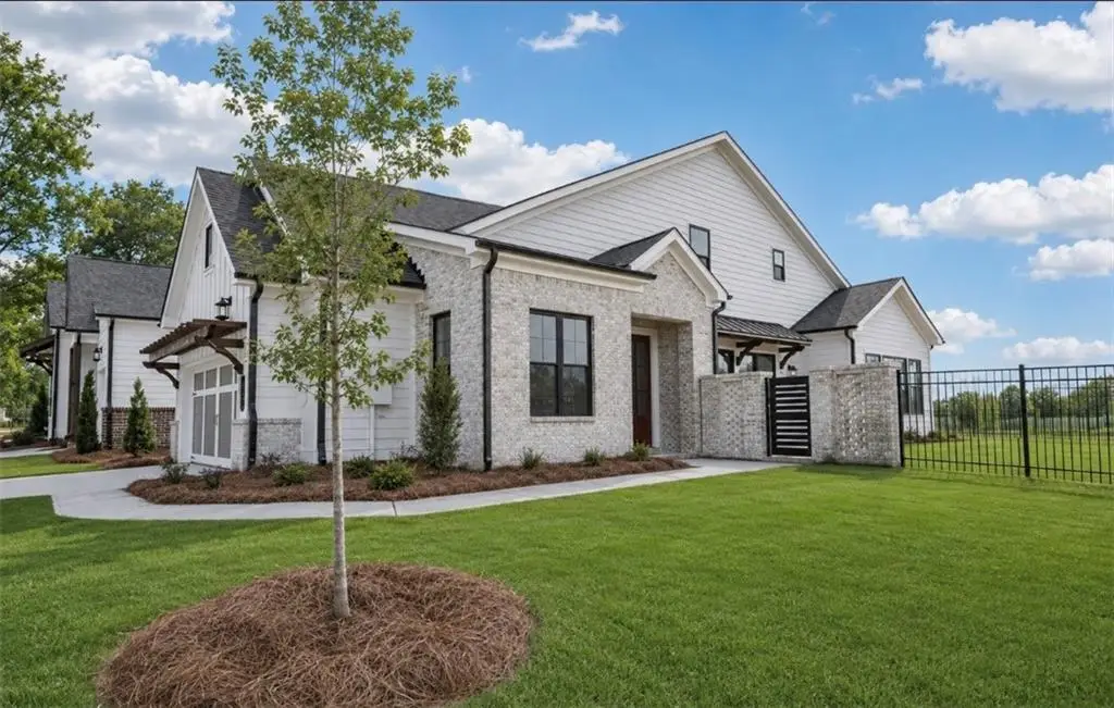 118 Herring Drive, Hoschton, GA 30548 - #1