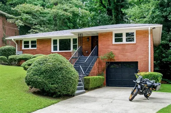 3028 Baker Ridge Drive Nw, Atlanta, GA 30318