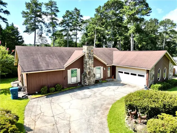 1166 Lakeridge Court, Grayson, GA 30017