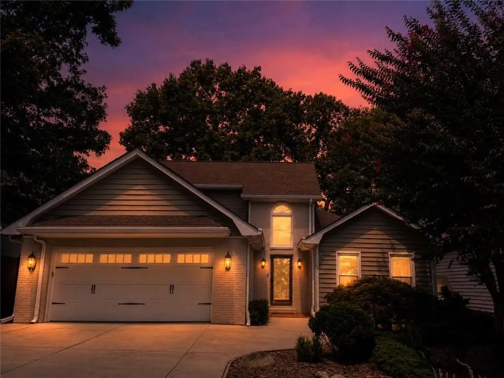 10120 Kinross Road, Roswell, GA 30076 - #1