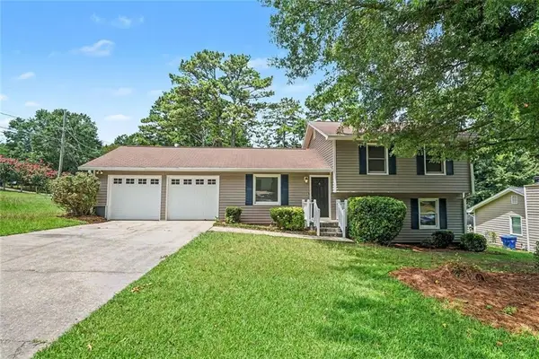 220 Summer Pond Trail, Lawrenceville, GA 30046