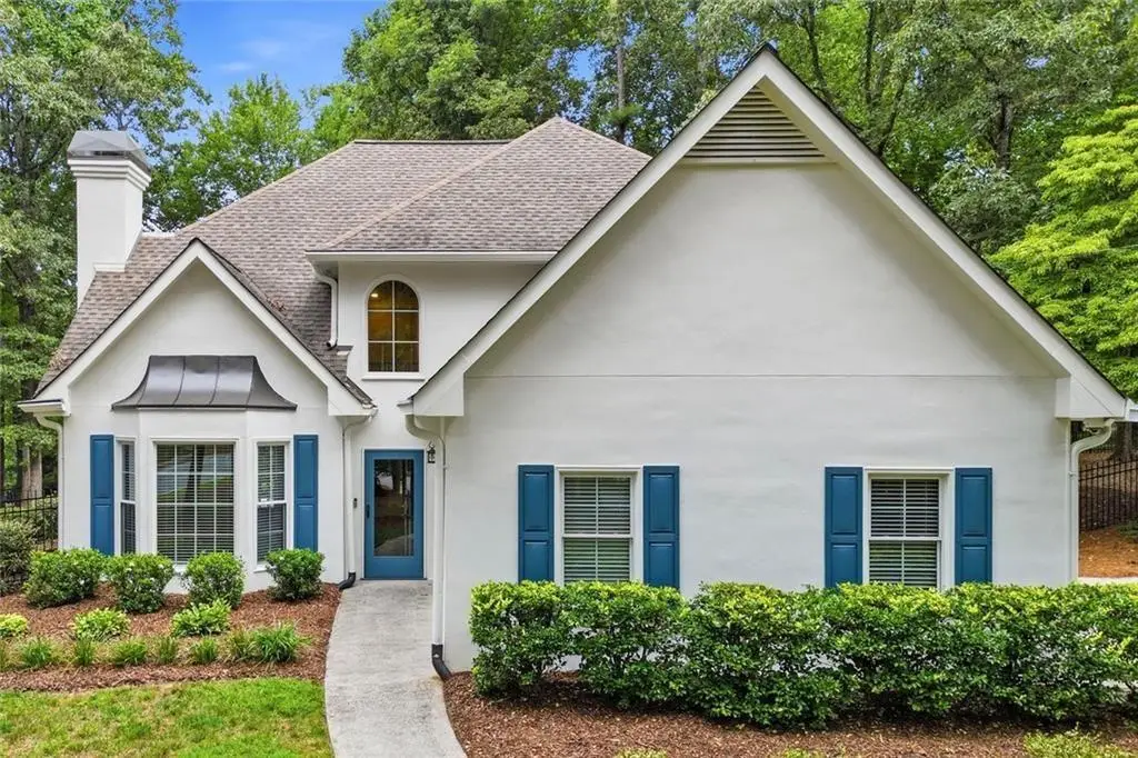 181 W Lake Drive, Roswell, GA 30075 - #1