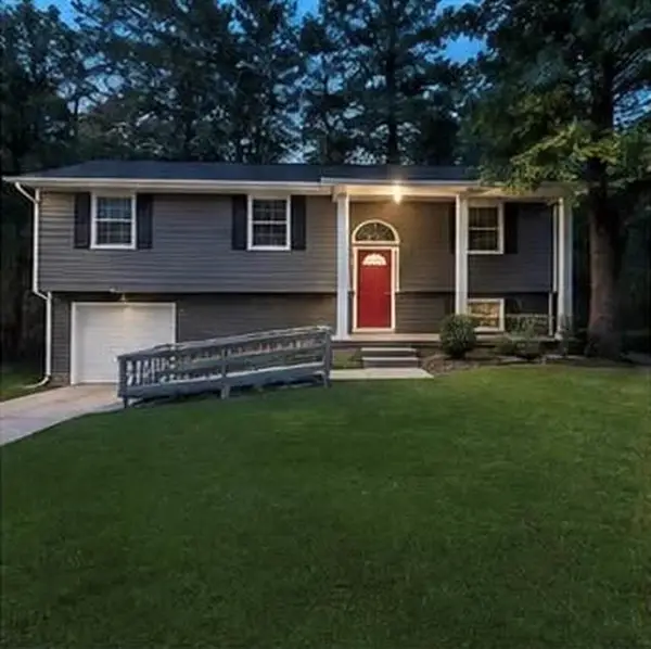 2153 Cherokee Valley Circle, Lithonia, GA 30058