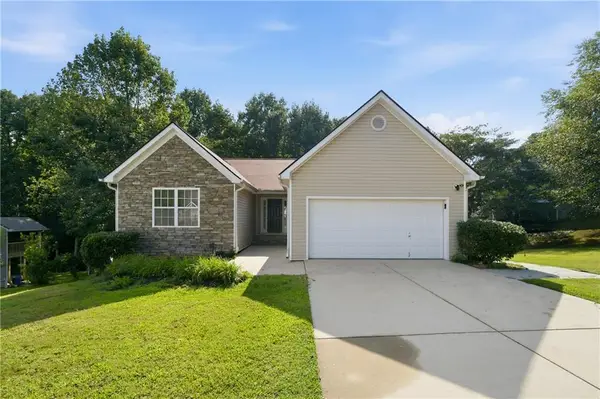 5012 Yellow Stone Drive, Flowery Branch, GA 30542