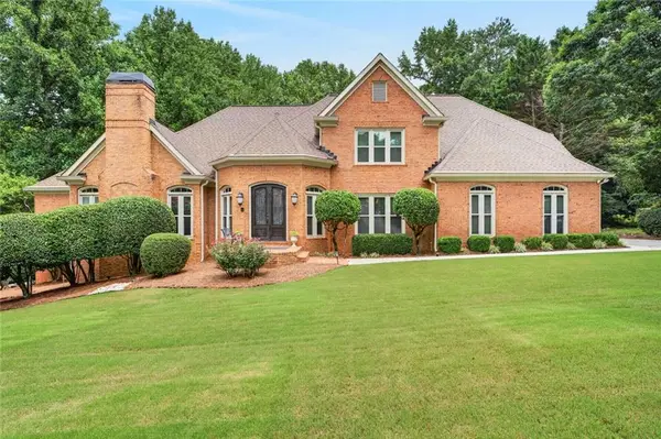 555 Twinflower Court, Roswell, GA 30075