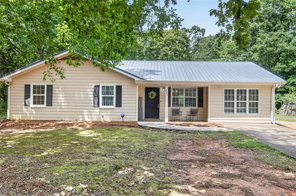216 Brooks Lane, Winder, GA 30680 - #1