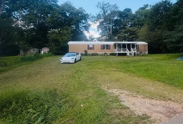 5814 Church Street, Flowery Branch, GA 30542