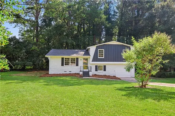 6200 Auburn Drive, Riverdale, GA 30296