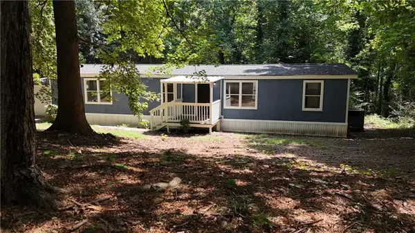 5160 E Holiday Court Se, Acworth, GA 30102