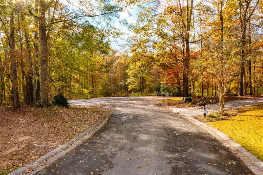 299 River Place Drive Nw, Calhoun, GA 30701 - #2