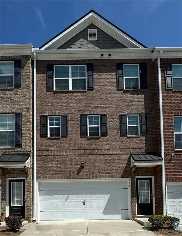 3025 Westpoint Circle, Snellville, GA 30078