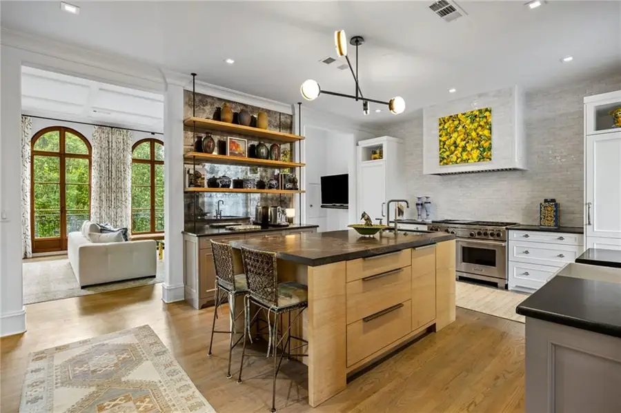 2288 Peachtree Road Nw #16, Atlanta, GA 30309 - #3
