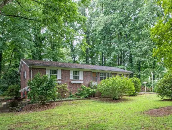 442 Stonewood Drive, Stone Mountain, GA 30087